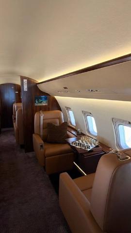 Открыть на весь экран Challenger 850 3